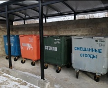 В Усолье-Сибирском устанавливают новые контейнеры для раздельного сбора мусора