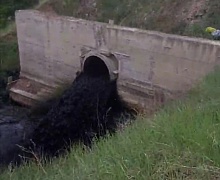 В Усолье-Сибирском обнаружили слив неизвестной жидкости в Ангару ( Видео)