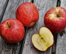 Употребление яблок помогает предотвратить образование тромбозов