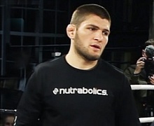 Хабиб Нурмагомедов защитил титул чемпиона UFC, уверенно победив Дастина Порье