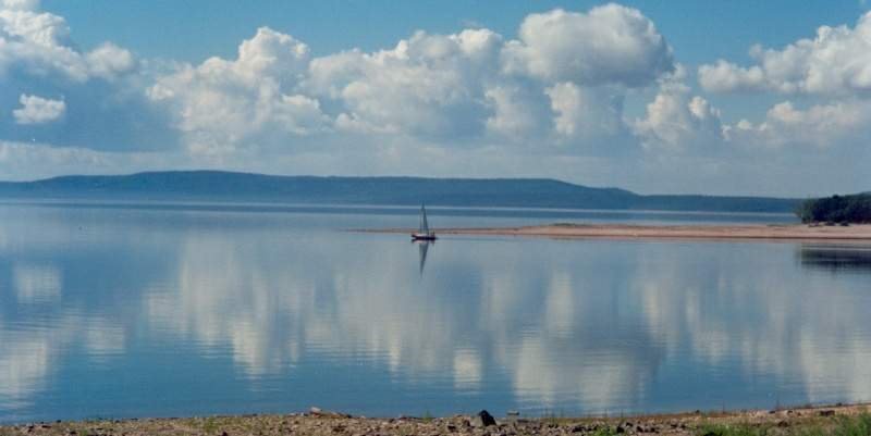 Братское водохранилище. Братск Ангара водохранилище. Братское водохранилище Иркутская область. Деревня ключи Усть-Удинского района. Ангара Ока Братское водохранилище.