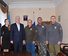 Вести с СВО: Максим Торопкин, Сергей Мельников и Александр Горелов посетили Краснодон 