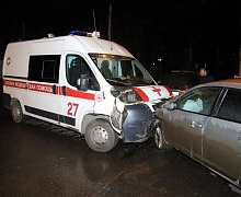 Скорая помощь попала в аварию в Иркутске
