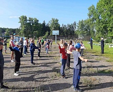 Усольские полицейские провели в детском лагере  фитнес-тренировку