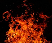 В МЧС назвали причину крупного пожара в торговом центре в Приангарье