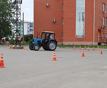 Соревнования дояров и механизаторов прошли в Усольском районе 