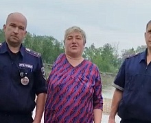 Усольские полицейские спасли сборщицу дикоросов 