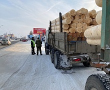 Сотрудники ГИБДД принимают меры по стабилизации аварийной ситуации на дорогах Усолья-Сибирского и Усольского района