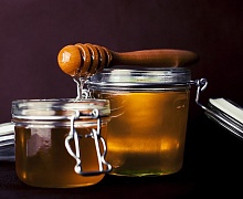 Иммунолог Эстрина перечислила полезные и вредные свойства меда