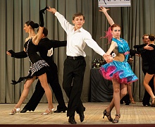 160 танцоров приехали на Открытый турнир по спортивным бальным танцам в Усольский район