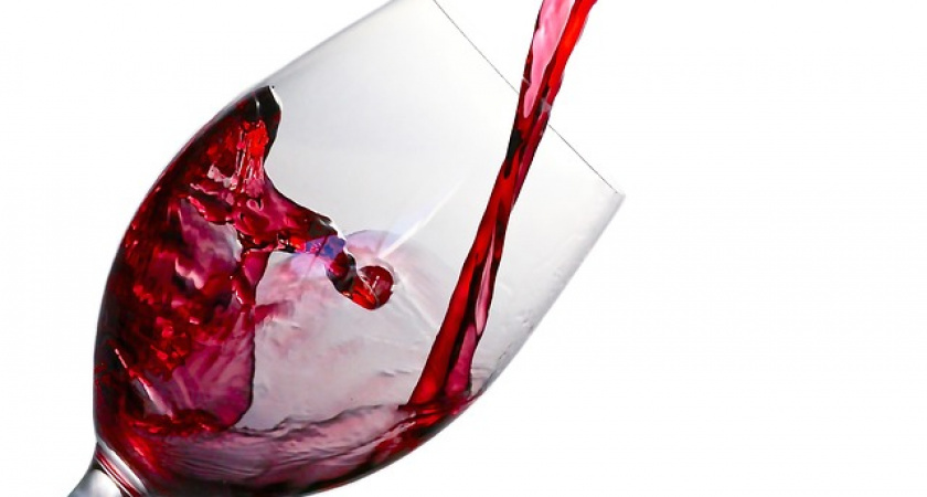 Назван самый опасный алкоголь