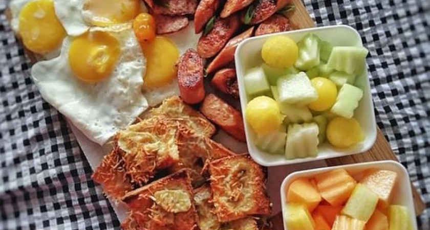 Диетолог Гришина посоветовала легкий салат для новогоднего стола