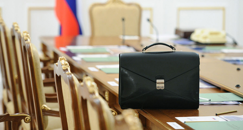 Кто следующий? - Осенью в отставку могут уйти еще десять губернаторов 