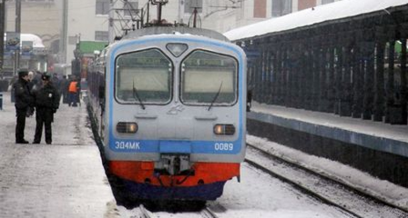 Ветераны, инвалиды и учащиеся льготно будут ездить в электричках в Приангарье в 2015 году 