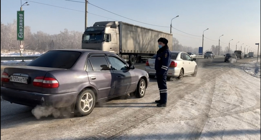 Госавтоинспекция Усолья-Сибирского проверила автолюбителей по применению ремней безопасности и детских удерживающих устройств