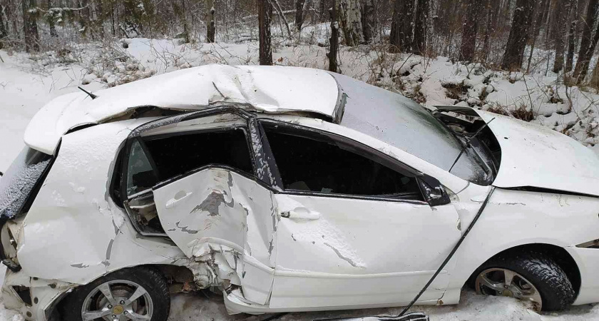 В Усольском районе два человека пострадали в ДТП 