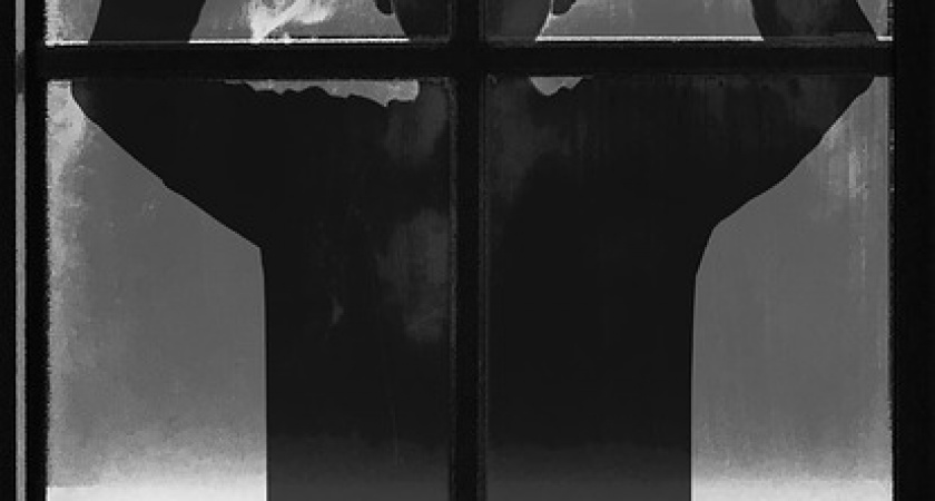 В Братске женщина, оставившая детей одних на несколько дней, задержана