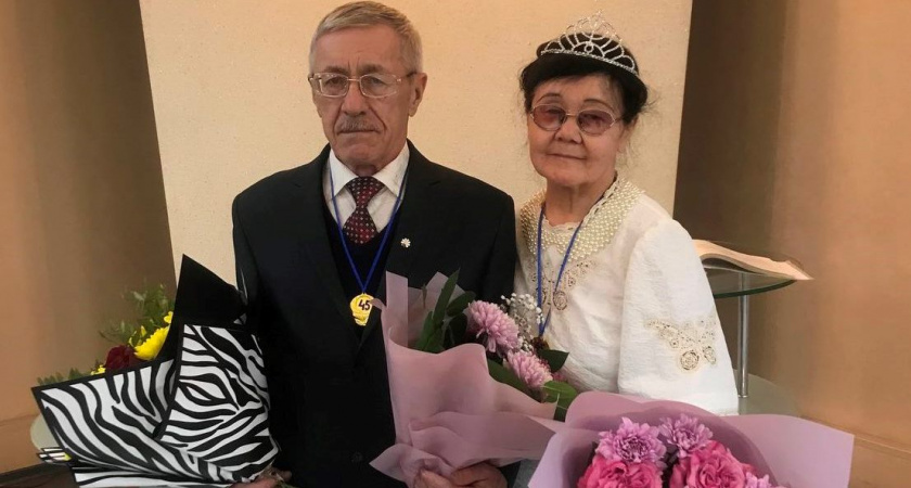 Усольская семья отметила сапфировый юбилей супружеской жизни