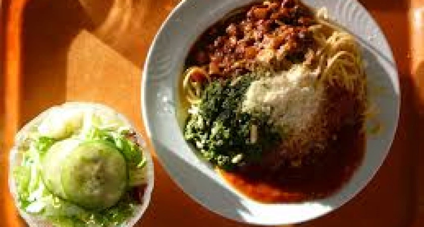 Фото к статье: Продукты для школ и детских садов будут чипировать
