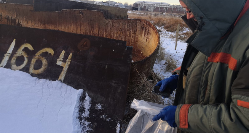 На Химпроме сотрудники ЦЛАТИ провели отбор проб металла на содержание ртути