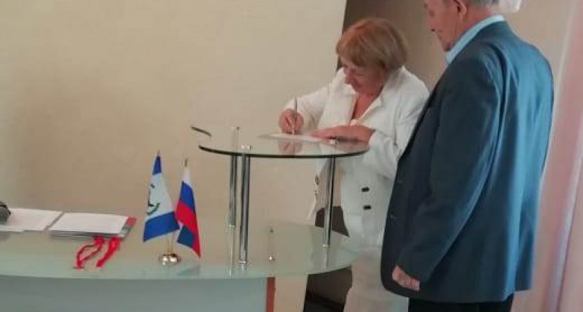 Усольскую семью поздравили с золотым юбилеем супружеской жизни