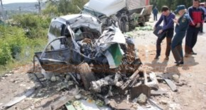 В аварии под Иркутском погибли три человека