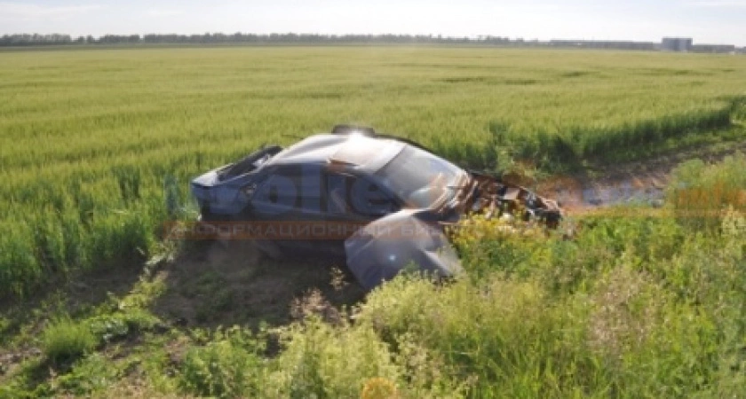 Фото к статье: Хмельная поездка закончилась в кювете