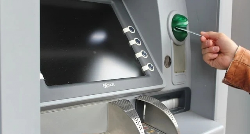 Банки усилят контроль за пополнением карт наличными через банкоматы