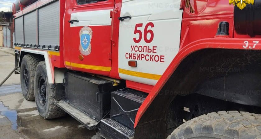 В Усолье-Сибирском произошло возгорание в гаражном боксе 