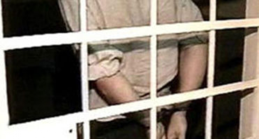Ворвался в квартиру и устроил погром