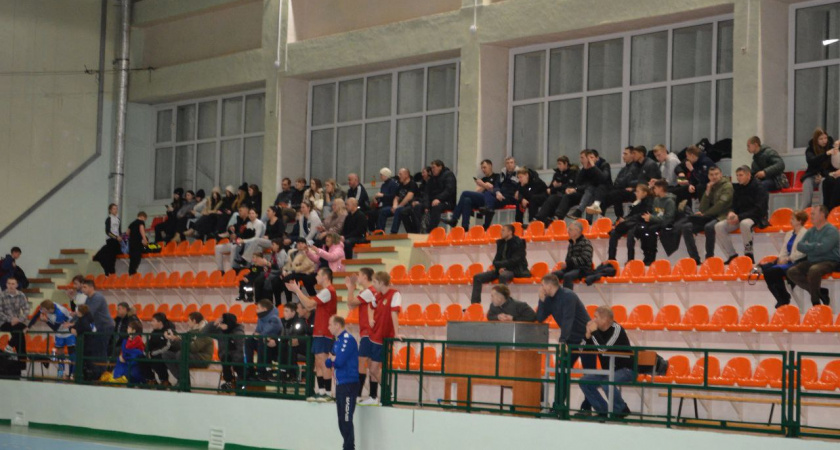 Футбольный матч между  – "Леонелла" и "Химфармзавод"