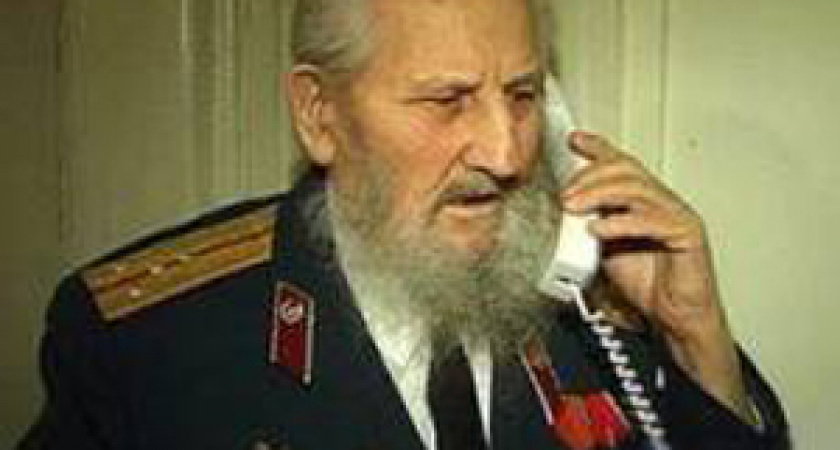 В честь Дня Победы звонки и телеграммы однополчанам – бесплатно