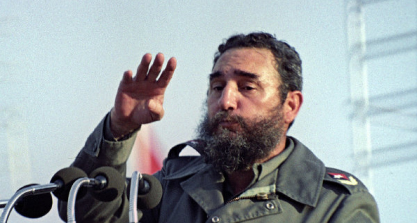 В США тысячи выходцев с Кубы устроили фейервейк по случаю смерти Кастро