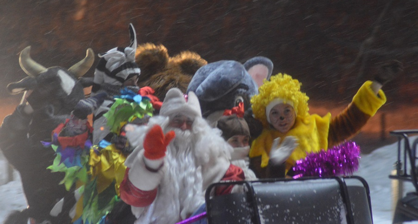 В Усолье состоялся парад Дедов Морозов