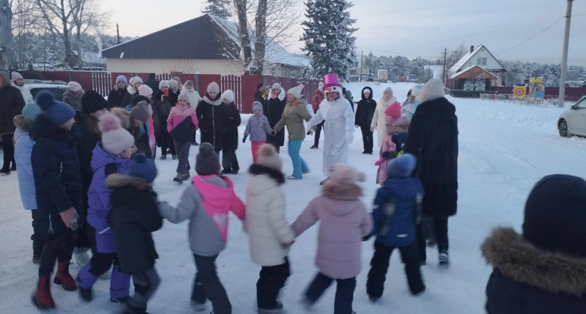 Волшебная новогодняя ёлка в селе Мальта: радость, игры и конкурсы