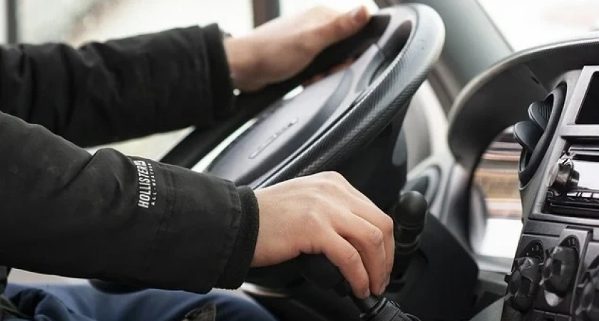 Пьяный водитель на иномарке сбил пятерых детей в Иркутской области