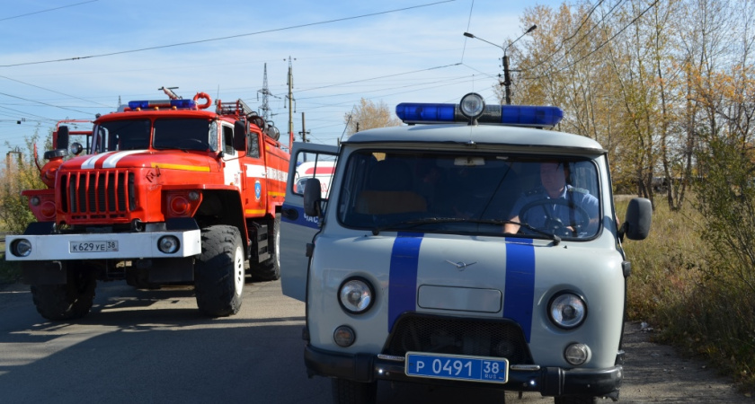 В Усолье-Сибирском полицейские выявляют правонарушителей, поджигающих тополиный пух