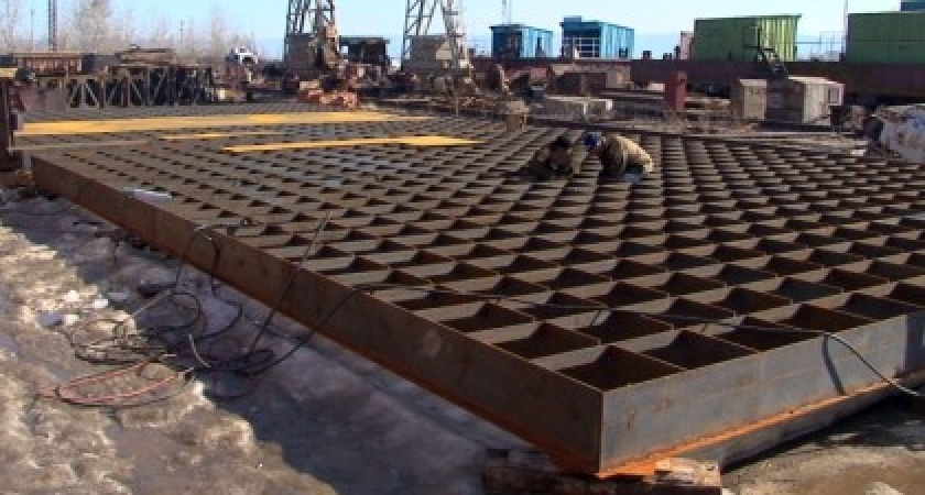 В Усолье начали строительство нового парома для острова Ольхон