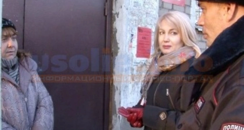 Фото к статье: Общественники Усолья-Сибирского приняли участие в профилактическом рейде