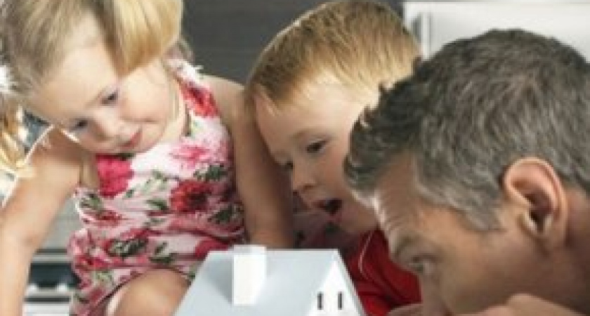 Около 400 многодетных семей получили земельные участки