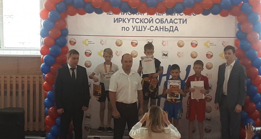 Спортсмены из Усолья-Сибирского завоевали несколько медалей на чемпионате Иркутской области по ушу-саньда 