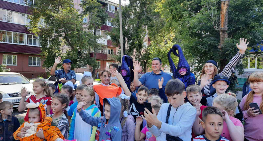 Вадим Кучаров подарил школьникам округа настоящий праздник