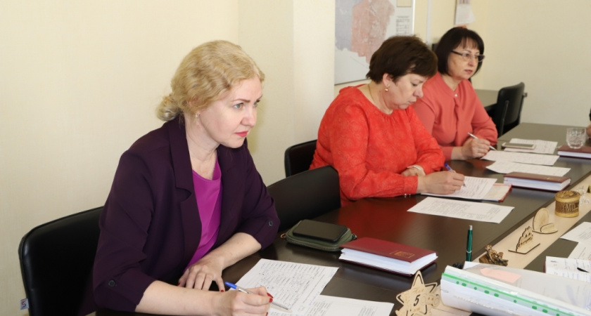 В Усольском районе обсудили проекты, которые будут реализованы в этом году по программе «Комфортная сельская среда»  