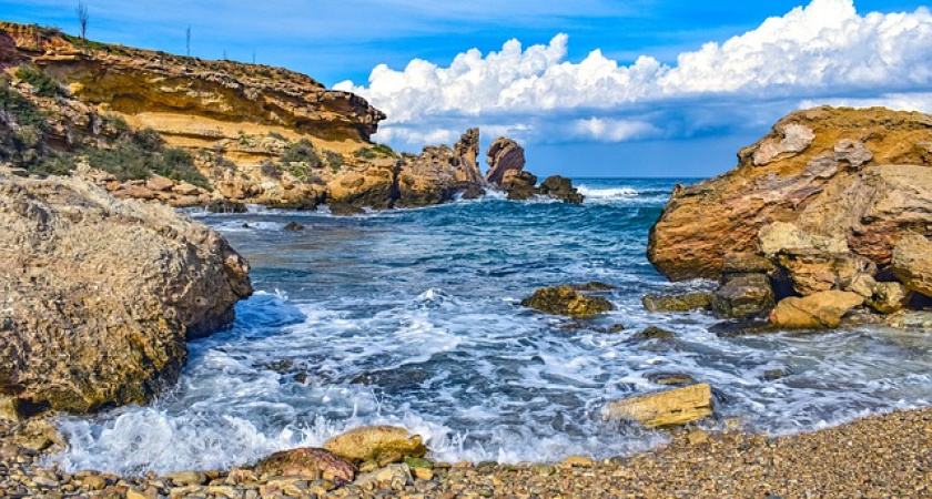 Двух пропавших на Кипре туристок из России нашли мертвыми