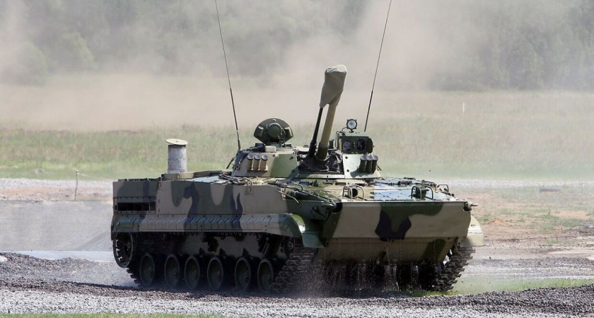 Российский боевой робот "Удар" научился работать автономно и в паре с БПЛА