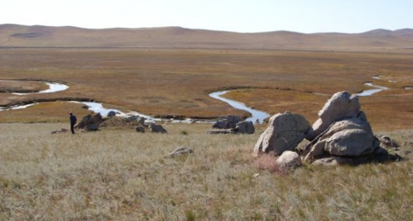 Иркутские археологи нашли в Забайкалье древнее захоронение горбатой девушки со стрелой в голове