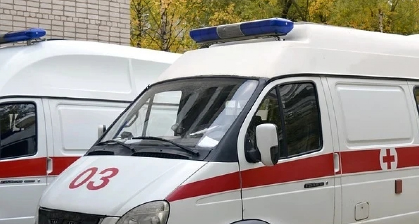 В Усолье-Сибирском разыскивают водителя, который совершил наезд на опору линии электропередач