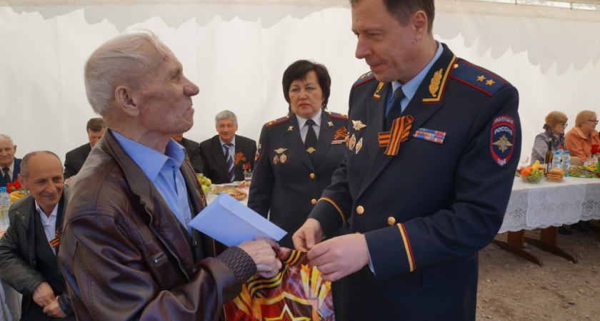 Подвигу народа посвящается