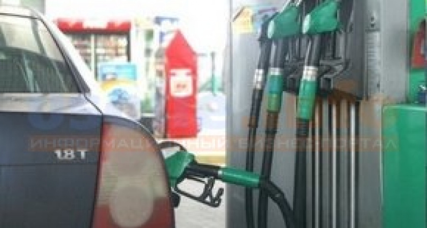 АЗС трижды подняли цены на бензин