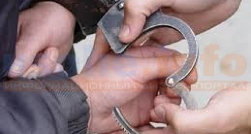Фото к статье: В Иркутске задержан усольчанин, подозреваемый в разбойном нападении на продавца магазина